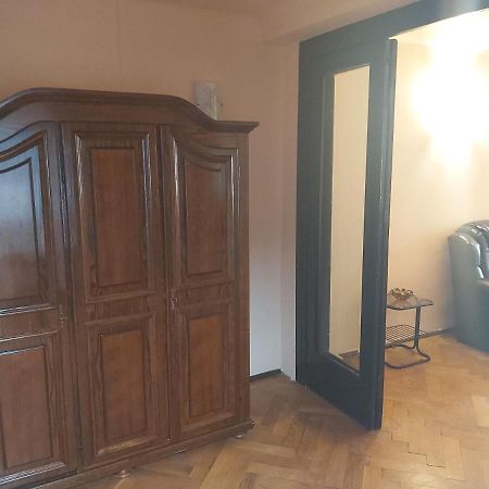 Kitty Apartament Apartment บูคาเรสต์ ภายนอก รูปภาพ