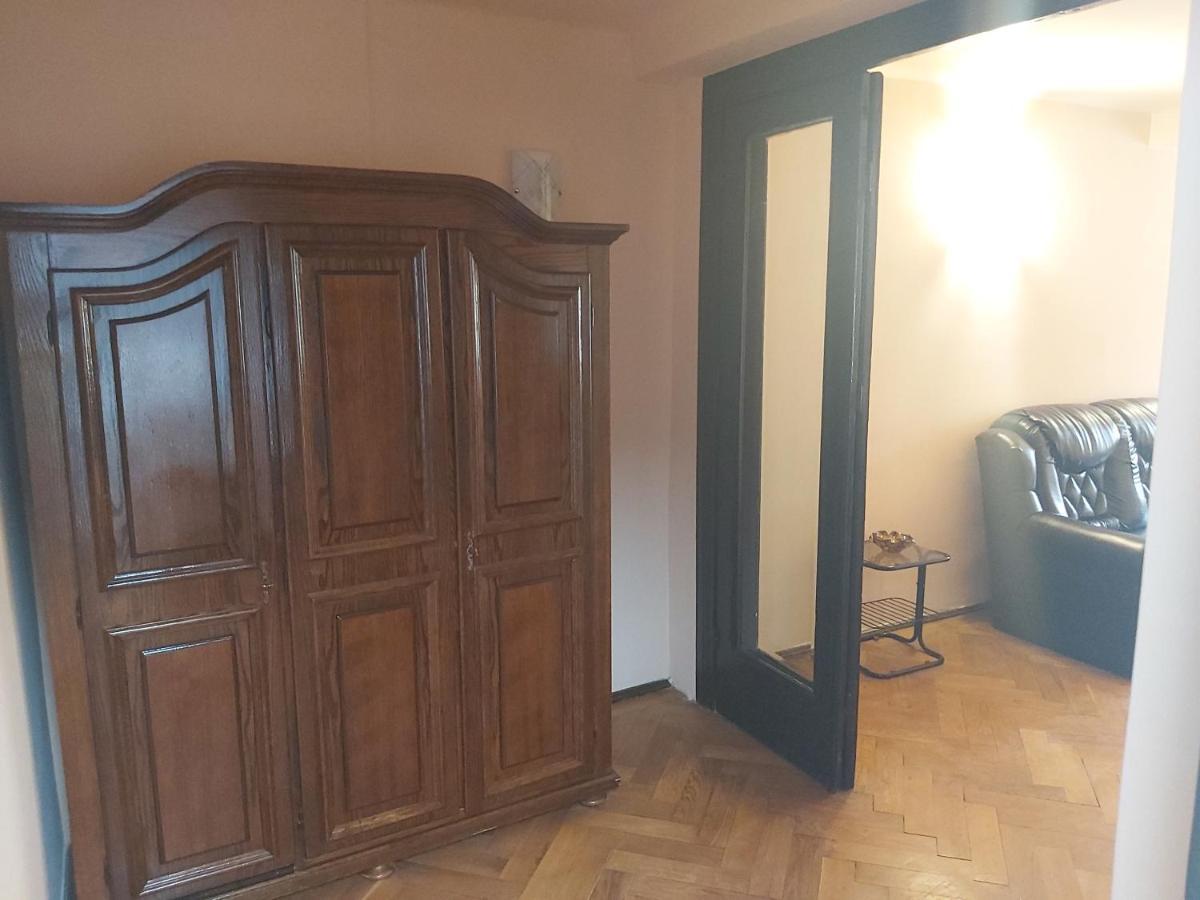 Kitty Apartament Apartment บูคาเรสต์ ภายนอก รูปภาพ