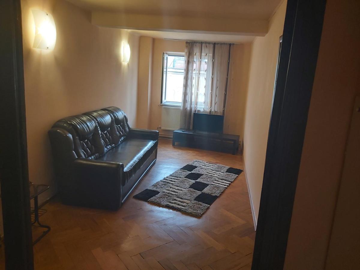 Kitty Apartament Apartment บูคาเรสต์ ภายนอก รูปภาพ