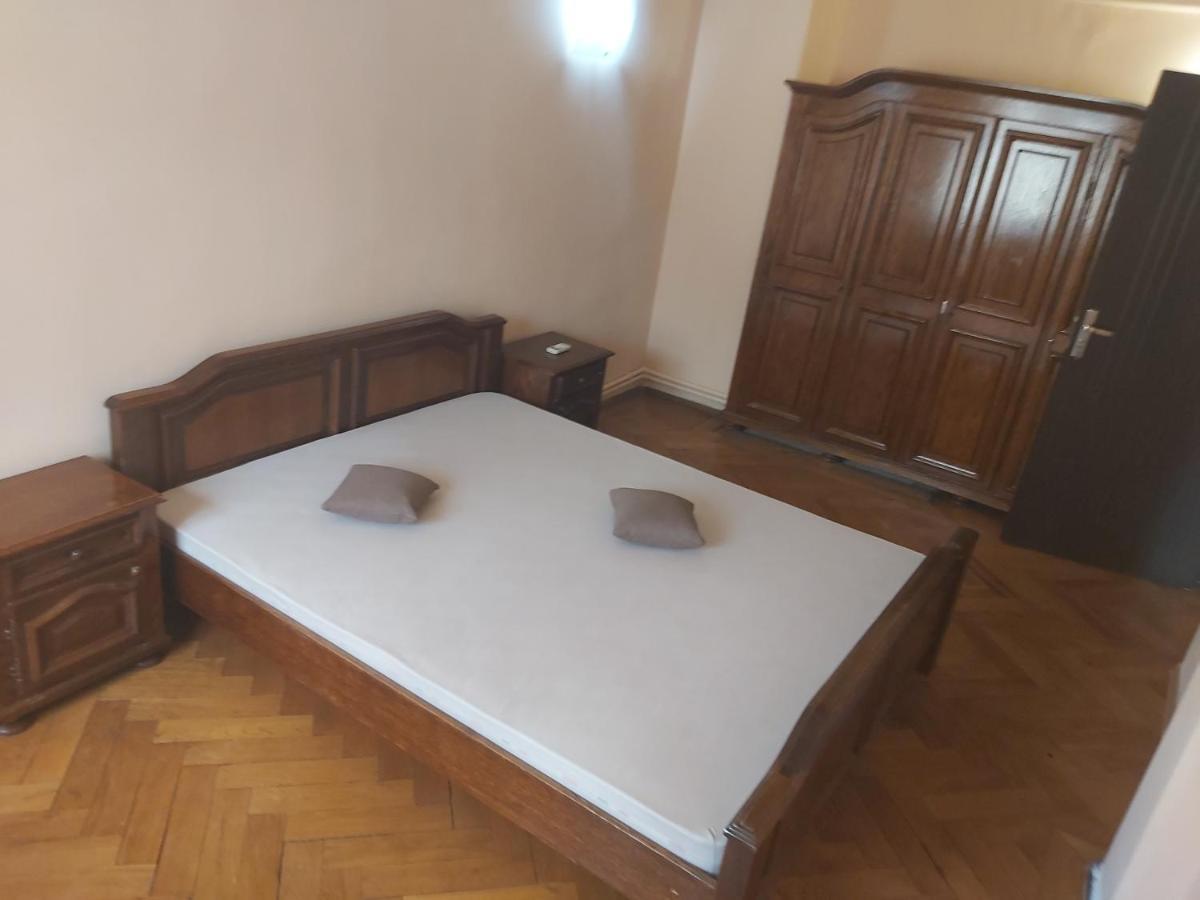 Kitty Apartament Apartment บูคาเรสต์ ภายนอก รูปภาพ