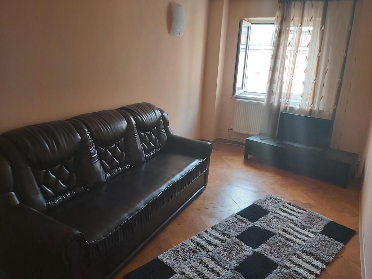 Kitty Apartament Apartment บูคาเรสต์ ภายนอก รูปภาพ